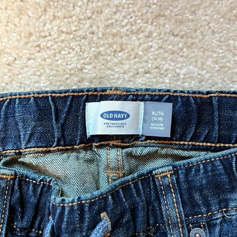 Old Navy cuffed boys size XL (14-16) Jean shorts.